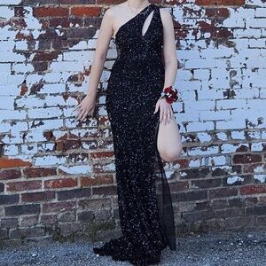 Black prom dress